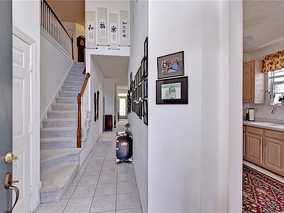 3rd image of 400 Zelkova Rd