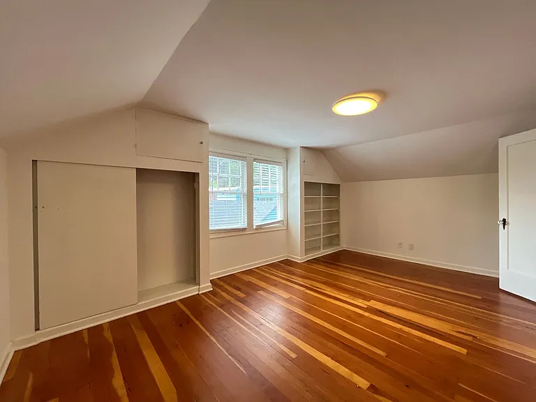 1723 NE 60th Ave — Photo 32
