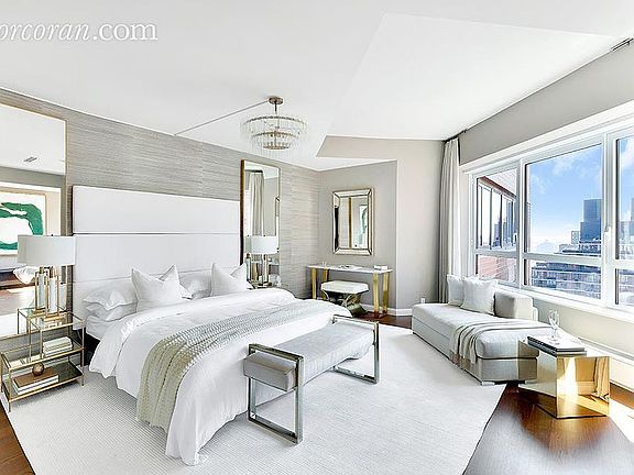 3rd image of 200 E 94th St Unit Penthouse S