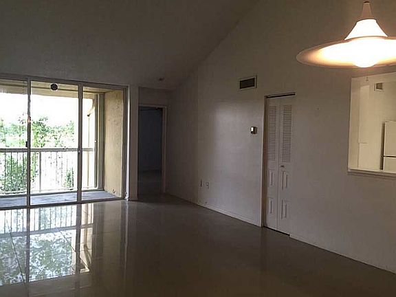 5th image of 4992 NW 97th Pl