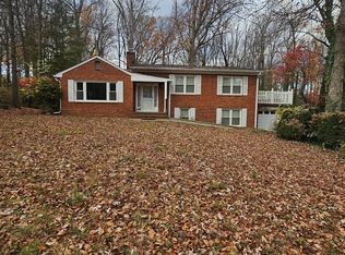 2244 Providence St, Falls Church, VA 22043