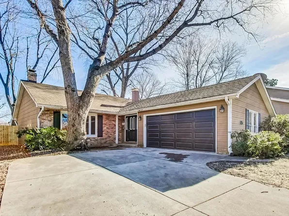 115 Jeanette Pl, Mundelein, IL 60060