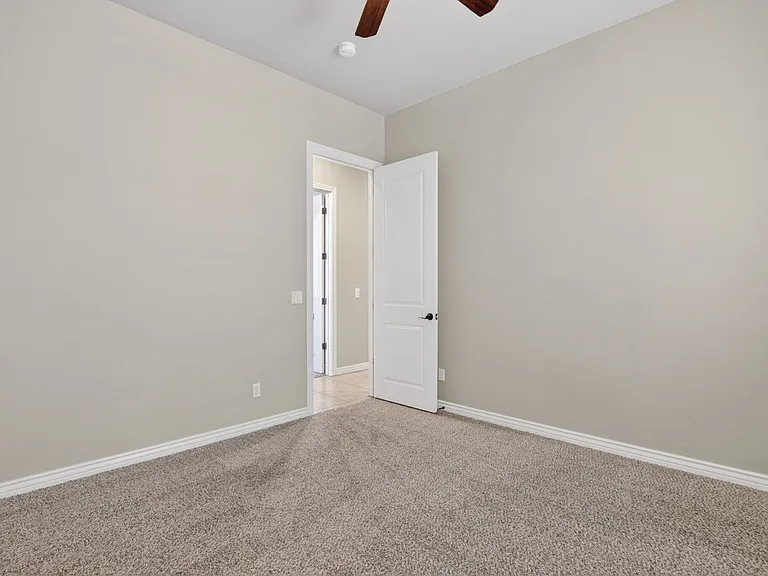 5317 E Lonesome Dove Trl — Photo 36
