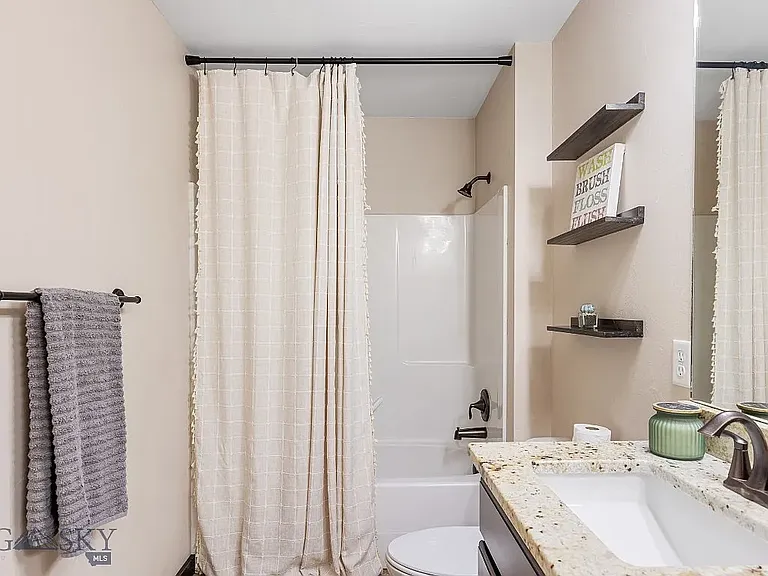 1611 Drummond Blvd — Photo 13