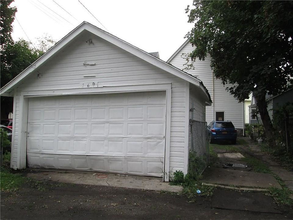 2nd image of 169 N Union St