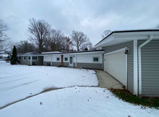 6127 Mackenzie Rd, North Olmsted, OH 44070