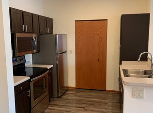 1910 Norhardt Dr #103, Brookfield, WI 53045