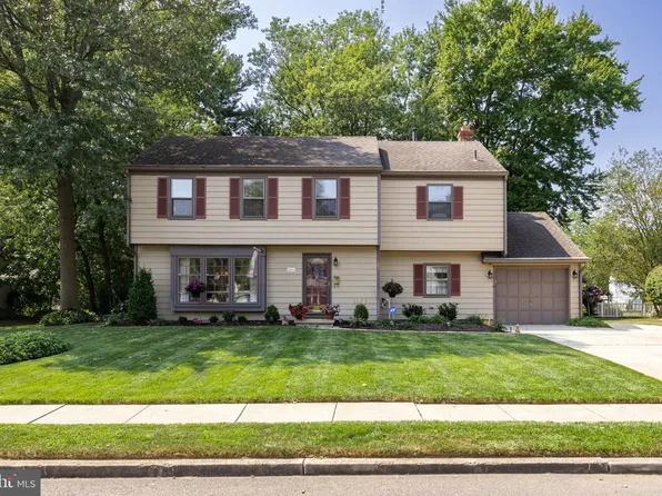 193 Westover Dr, Delran, NJ 08075