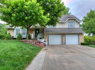 8242 N Flora Ave, Kansas City, MO 64118