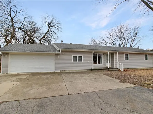 103 N Karner St, Altamont, KS 67330