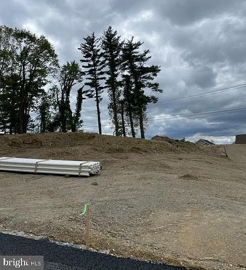 2nd image of 250 Weston Ter