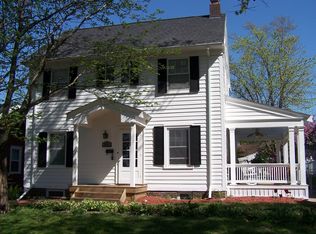 2323 B Ave NE, Cedar Rapids, IA 52402