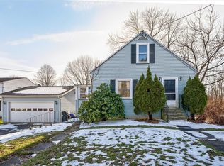 70 Summit St, Fairport, NY 14450