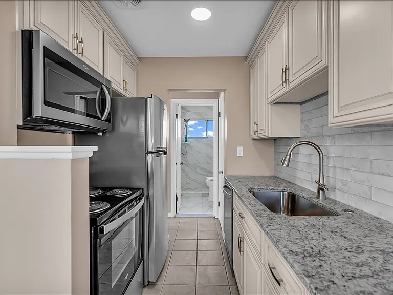 141 Ardmore Dr #141 — Photo 4
