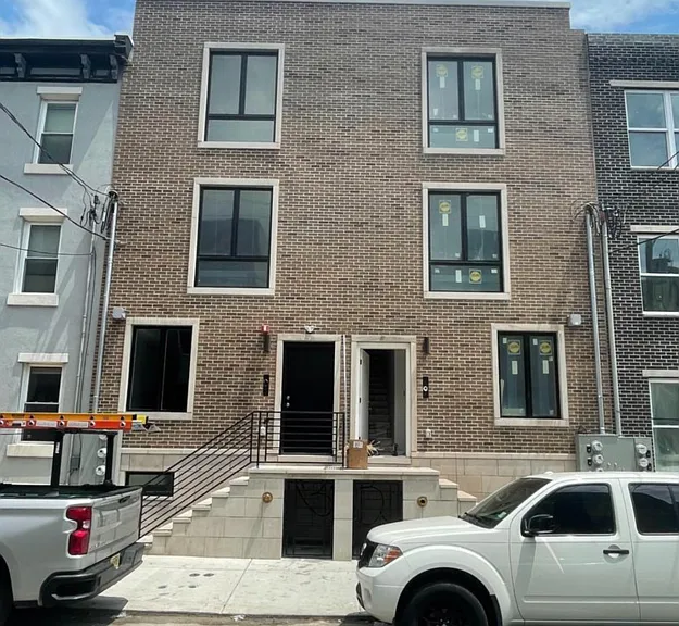 1123 S 20th St #3 — Photo 1
