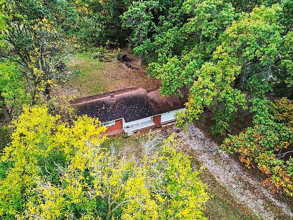4th image of 12485 S Custer Rd