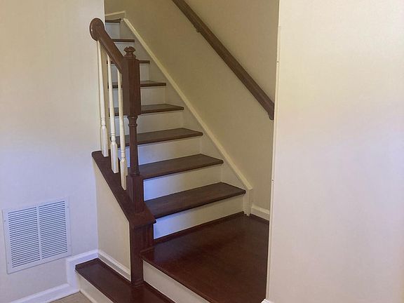5th image of 7251 Dorchester Woods Ln