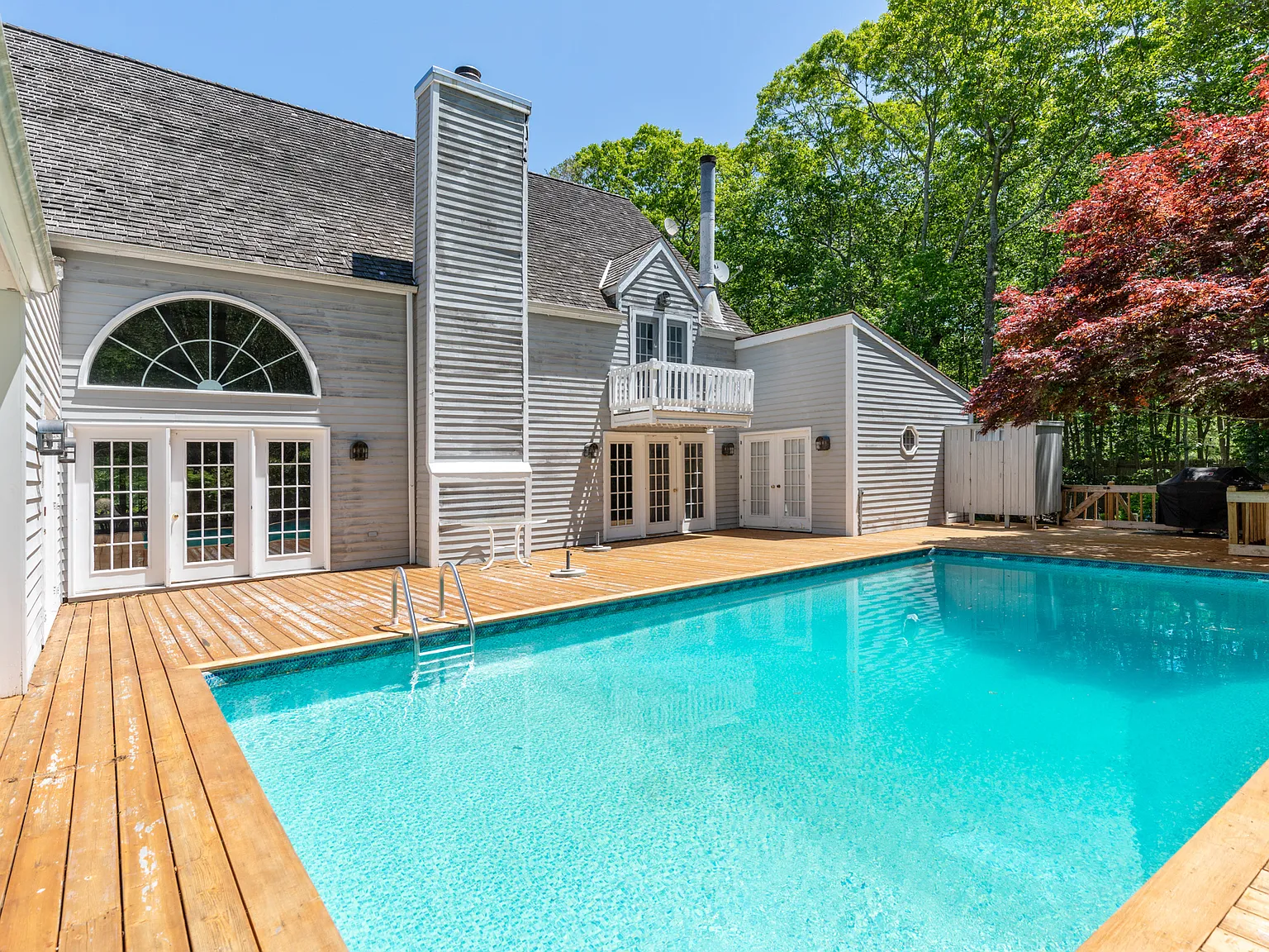 Amagansett Getaway - 4 Beds, 3 Baths - Pool — Photo 2