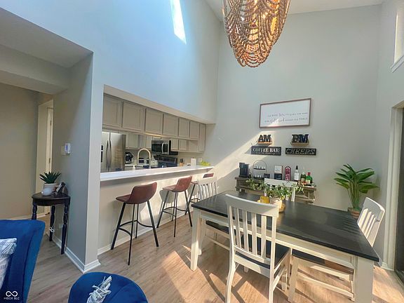 5th image of 98 Lookout Ridge Dr