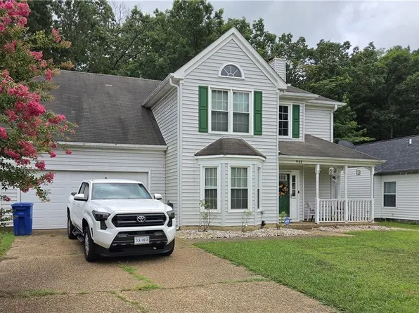 942 Lowry Pl, Newport News, VA 23608