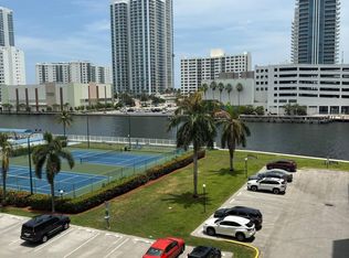 400 Leslie Dr APT 502, Hallandale Beach, FL 33009