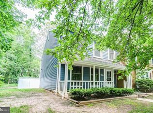 1550 Twisted Oak Dr, Reston, VA 20194