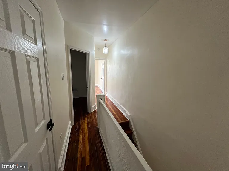 254 W Sheldon St — Photo 18