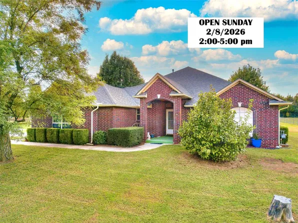 557 Locust Grove Dr, Blanchard, OK 73010