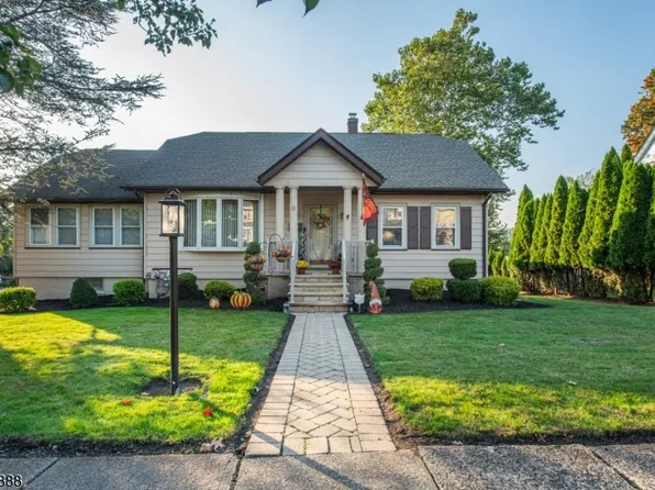 18 Summit Ave, Cedar Grove Twp., NJ 07009