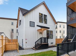 192 Washington St #R, Somerville, MA 02143