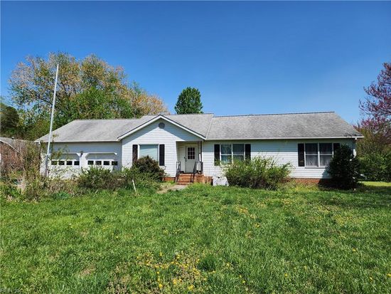 5082 Kathy Ln, Gloucester, VA 23061