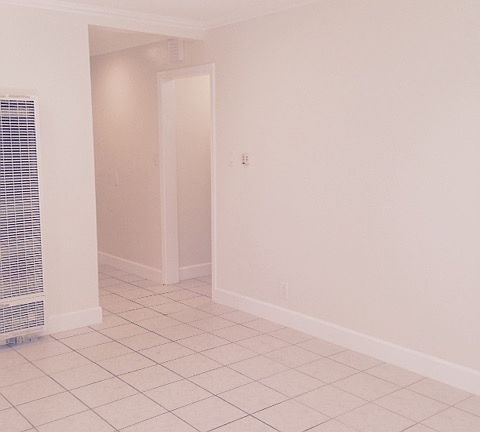 3rd image of 530 Junipero Ave APT 3