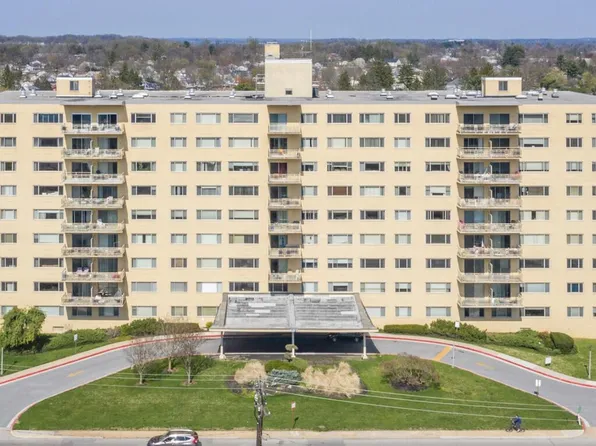 7121 Park Heights Ave Unit 303, Baltimore, MD 21215