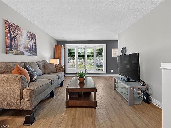 5th image of 166 Athenia Dr
