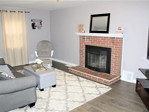 3rd image of 5387 Orchard Hill Dr