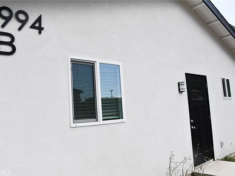 994 Valencia St #101 — Photo 30