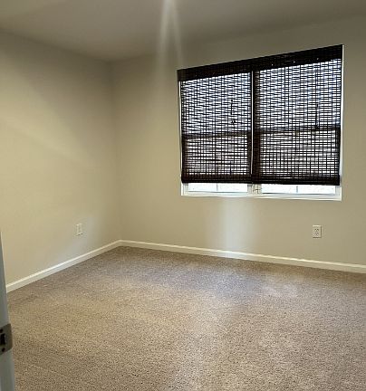 4th image of 531 Hampton Townes Dr