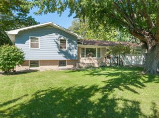 2242 Lynn Dr, Saint Joseph, MI 49085
