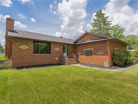 2nd image of 8240 Craig Ln