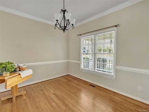 4th image of 8212 Redberry Ln