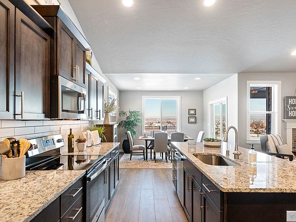 Orchard Encore - Kitchen