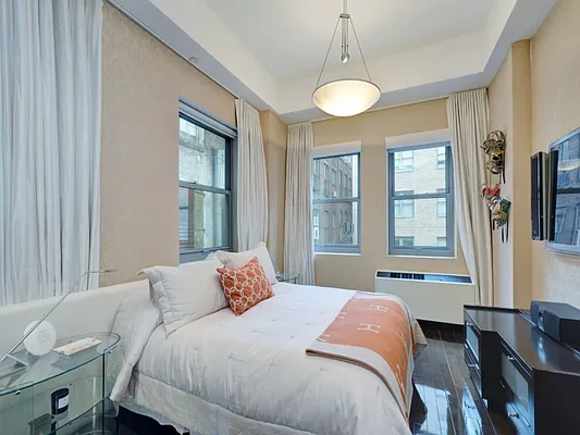 Sold by Sotheby's International Realty | media 4