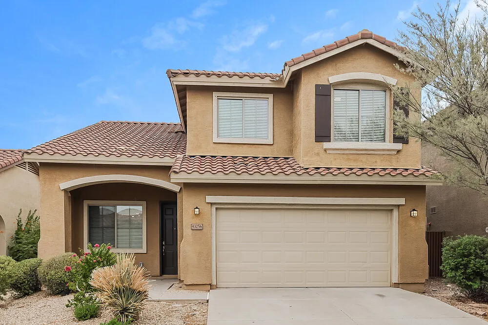 5 bed, 3.0 bath, 2199 sqft, $2,960 — Photo 1