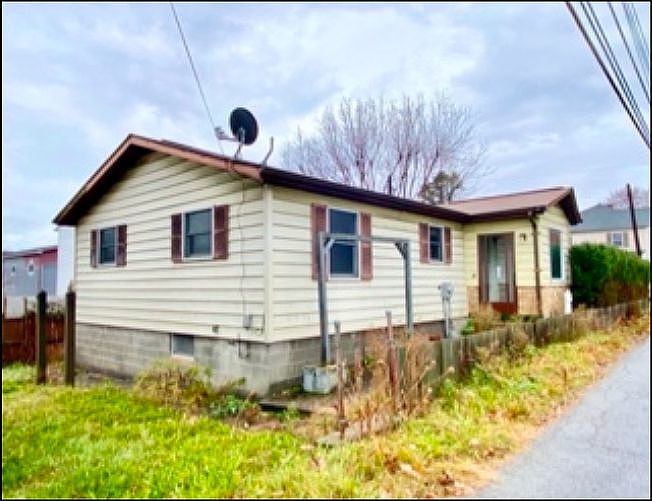 412 8th St, Windber, PA 15963 Zillow