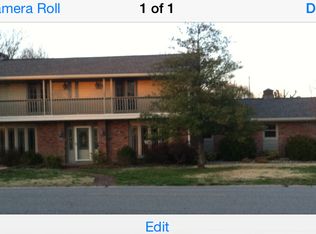 27 Briarcliffe Dr, Collinsville, IL 62234