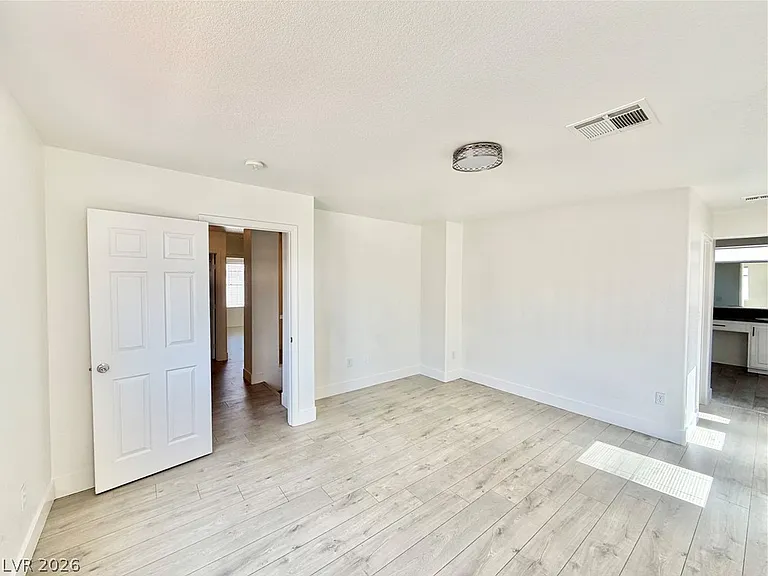 5863 Rose Tiara Dr — Photo 16