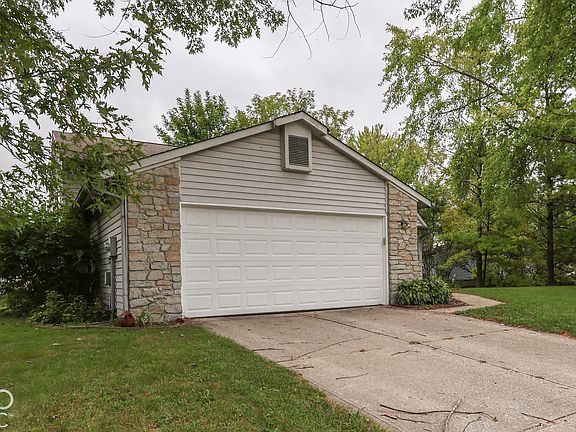 3rd image of 5930 Timber Lake Way