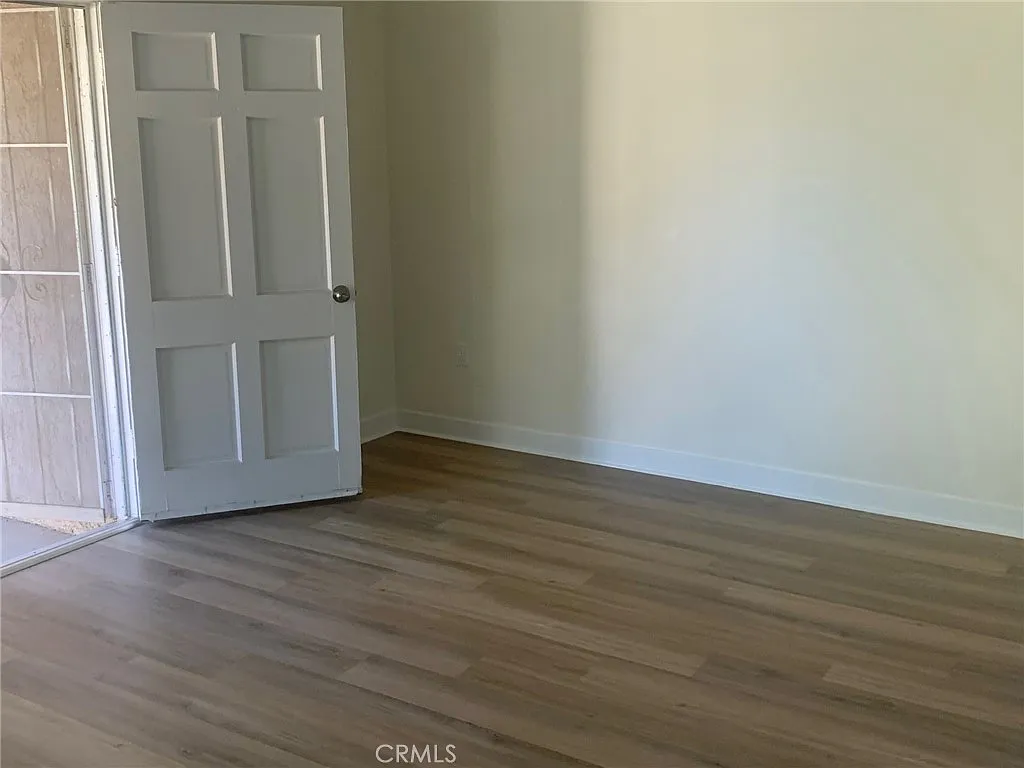 2 bed, 725 sqft, $2,300 — Photo 4
