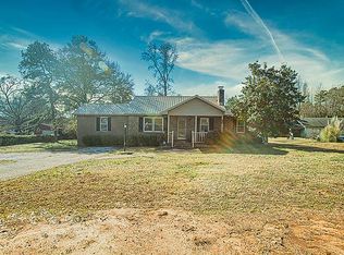 5671 Highway 252, Donalds, SC 29638