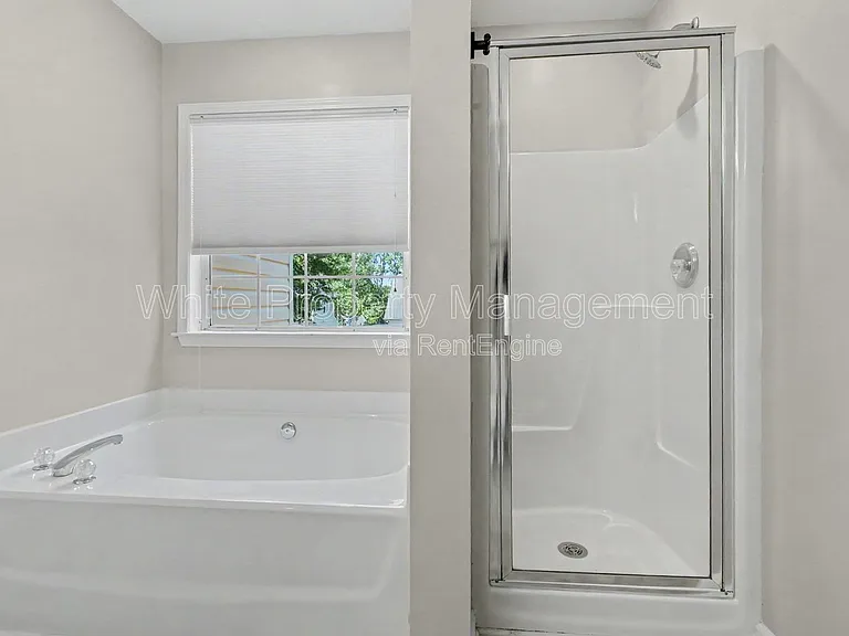 13606 Red Wine Ct — Photo 20